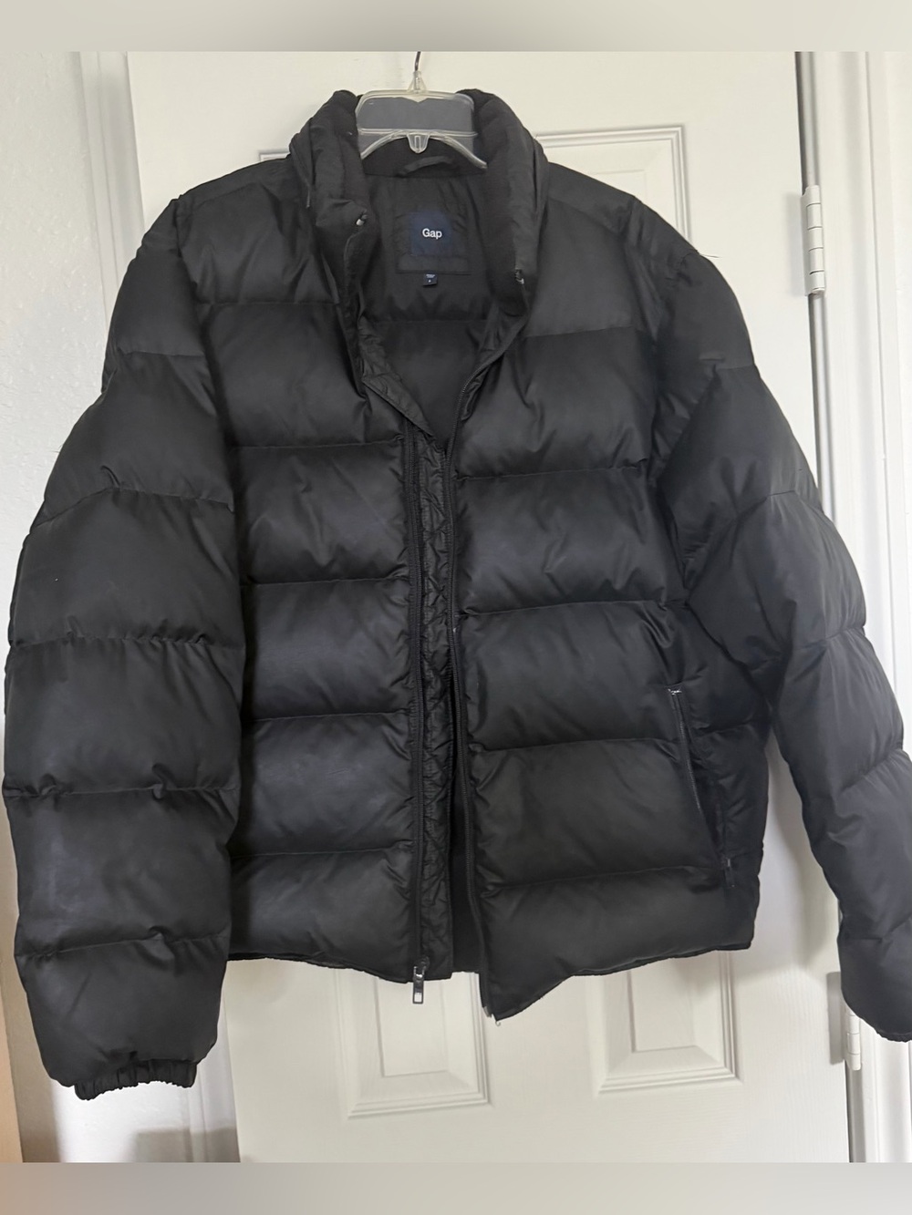 GAP Black Men's Puffer Jacket - Quilted Insulated Jacket
